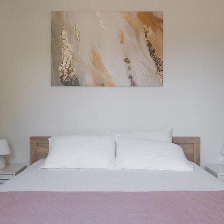 Sundial House Apartment Gouvia Bagian luar foto