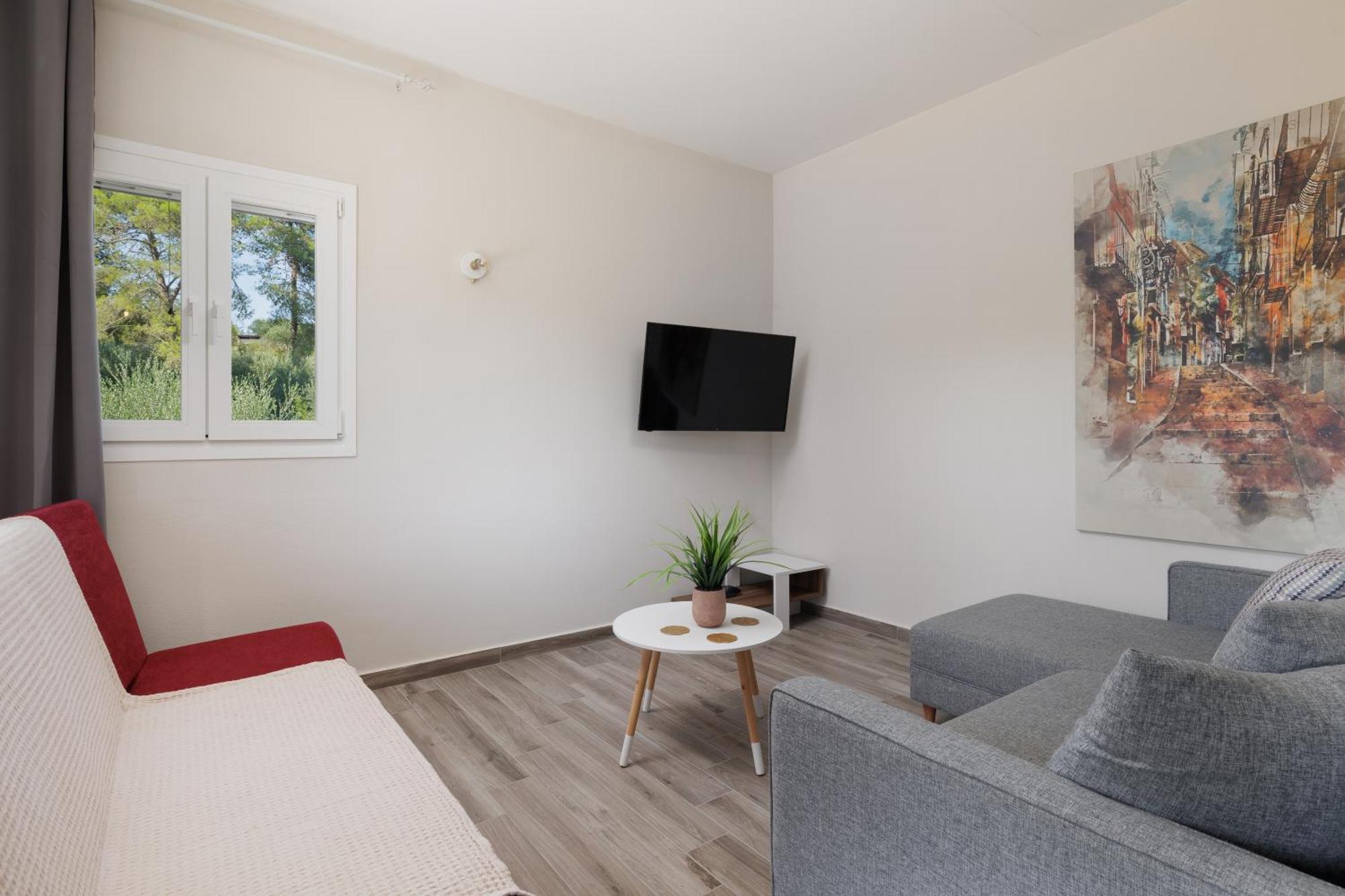 Sundial House Apartment Gouvia Bagian luar foto